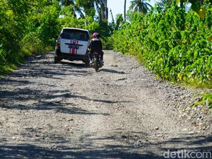 DPRD Sulsel Minta Gubernur Serius Realisasikan Janji Perbaikan Jalan di Wajo DPRD Sulsel Minta Gubernur Serius Realisasikan Janji Perbaikan Jalan di Wajo