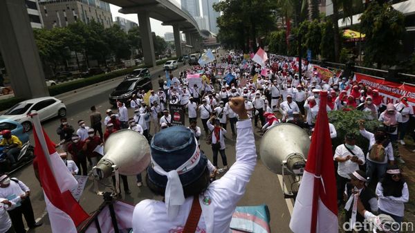 Kemenkop UKM Digeruduk Massa