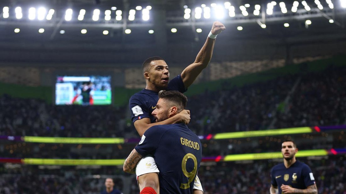 Olivier Giroud yakin, Kylian Mbappe belum mencapai performa terbaiknya jelang duel Prancis kontra Inggris. (Foto: REUTERS/HANNAH MCKAY)