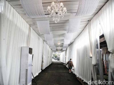 Melihat Persiapan Pernikahan di Rumah Calon Istri Kaesang