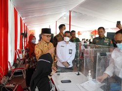 Cek Pelaksanaan Tes PPPK di Surabaya, Men-PAN RB Beri Semangat Peserta