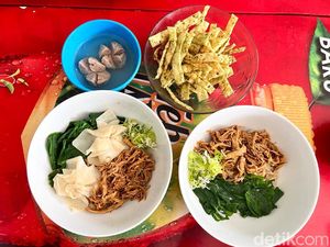 Mie Ayam Kunikmati: Racikan Mie Ayam Enak di Dalam Gang Bekasi, Standar Chef Hotel! Mie Ayam Kunikmati: Racikan Mie Ayam Enak di Dalam Gang Bekasi, Standar Chef Hotel!
