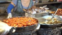 Ini Pasar Gwangjang, Pusat Kuliner Tradisional Favorit Turis di Korea
