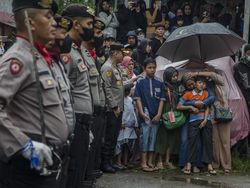 Daftar Nama-nama Korban Bom Bunuh Diri di Polsek Astana Anyar Daftar Nama-nama Korban Bom Bunuh Diri di Polsek Astana Anyar