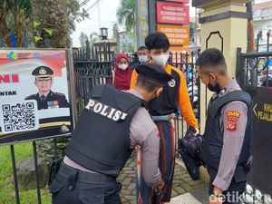 Ada Bom Bunuh Diri di Bandung, Polres di Priangan Timur Diperketat! Ada Bom Bunuh Diri di Bandung, Polres di Priangan Timur Diperketat!