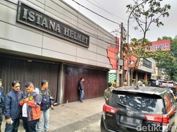 Usai Ledakan Bom Bunuh Diri, Pertokoan di Astana Anyar Tutup