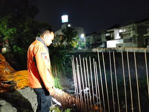 Diterjang Longsor, Jembatan Satu Kota Bogor Ditutup Sementara