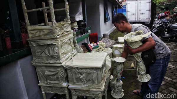 Jelang Pernikahan, Rumah Erina Gudono Siap Didekorasi
