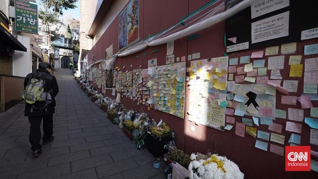 Penampakan gang tempat lokasi kejadian tragedi Halloween yang menewaskan 158 orang di kawasan Itaewon, Korea Selatan.