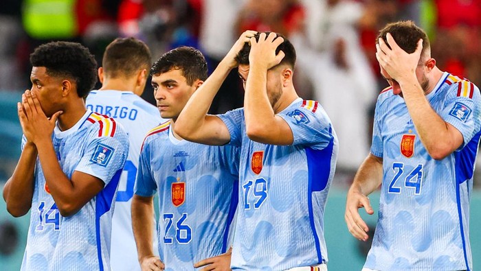 Jose Gaya (ESP), Pedri (ESP), Carlos Soler (ESP), Aymeric Laporte (ESP) during the World Cup match between Morocco v Spain , in Doha, Qatar, on December 6, 2022.
NO USE POLAND (Photo by Foto Olimpik/NurPhoto via Getty Images)