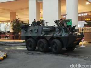 Panser Anoa Siaga di Royal Ambarrukmo Jelang Akad Nikah Kaesang-Erina Panser Anoa Siaga di Royal Ambarrukmo Jelang Akad Nikah Kaesang-Erina