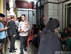 Rumah Duka Aiptu Sofyan Korban Bom Astana Anyar Didatangi Pelayat