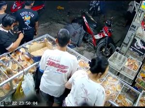 Pria yang Ditikam di Hadapan Banyak Warga Tanjungbalai Meninggal Dunia Pria yang Ditikam di Hadapan Banyak Warga Tanjungbalai Meninggal Dunia