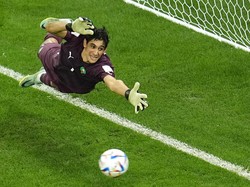 Tembok Tebal Maroko itu Bernama Yassine Bounou