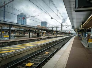 Stasiun Kereta di Prancis Kosong Melompong