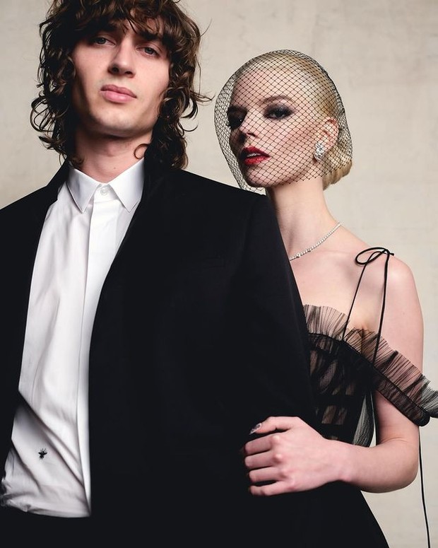 Anya Taylor-Joy dan Malcolm McRae