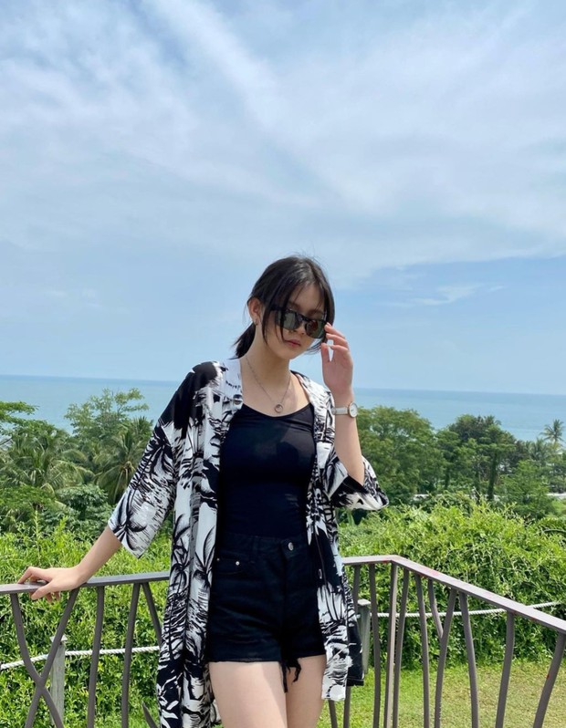 Black Outfit ala Member JKT48/Foto: Instagram.com/jkt48.christy Black Outfit ala Member JKT48/Foto: Instagram.com/jkt48.christy