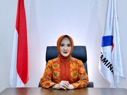 Nicke Widyawati Sabet Penghargaan Srikandi Transformasi Energi Nasional