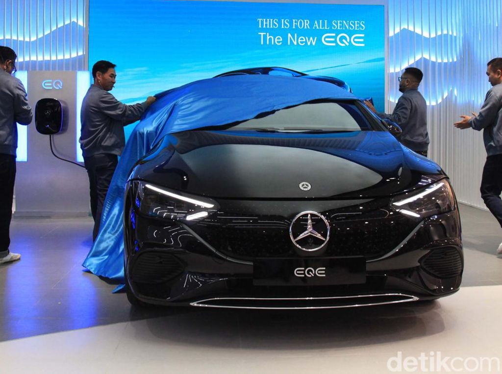 Mobil Listrik Mercedes-Benz Mengaspal di Indonesia, Ada yang Tembus Rp 3,41 M Mobil Listrik Mercedes-Benz Mengaspal di Indonesia, Ada yang Tembus Rp 3,41 M