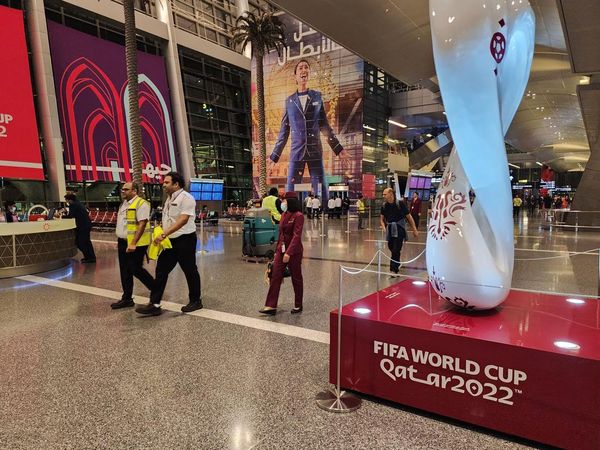 Fans Sepakbola dari Seluruh Dunia Terus Berdatangan ke Qatar
