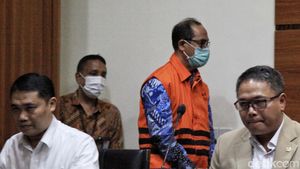 Hakim Agung Gazalba Saleh Langsung Berompi Oranye