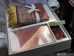 Intip Isi Suvenir yang Diberikan ke Tamu Semakan Al-Quran Pernikahan Erina