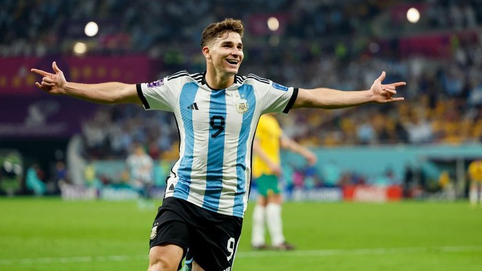 DOHA, QATAR - DECEMBER 03: Julian Alvarez of Argentina celebrates after scoring his teams second goal during the FIFA World Cup Qatar 2022 Round of 16 match between Argentina and Australia at Ahmad Bin Ali Stadium on December 3, 2022 in Doha, Qatar. (Photo by Manuel Reino Berengui/DeFodi Images via Getty Images)
