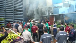 Kantor Kemenkumham Kebakaran, Pegawai Panik Berhamburan