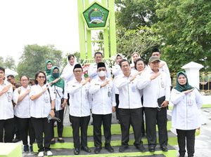 Kemendes Gelar Upacara Tabur Bunga di Komplek Makam Pionir Transmigrasi