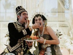 Adipati Dolken Ngaku Hidupnya Berubah Usai Jadi Ayah