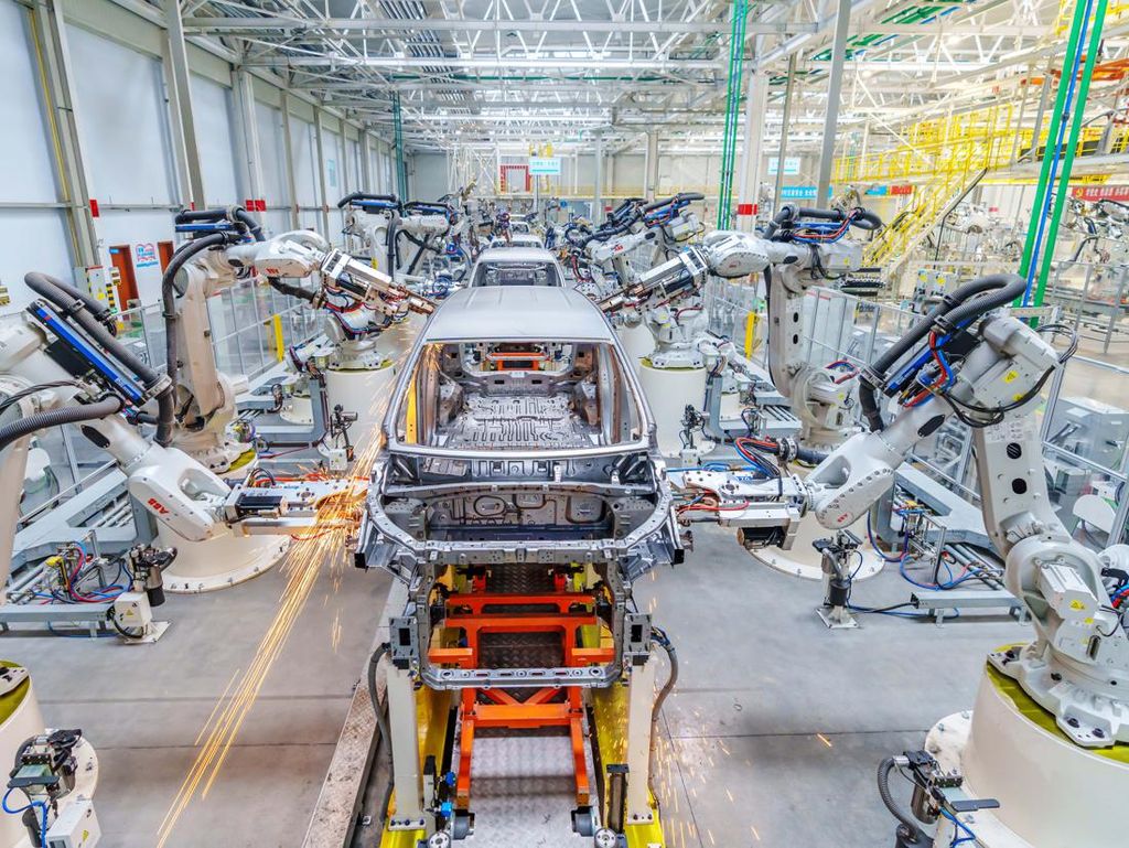 Melihat Jeroan Pabrik Mobil Listrik di Yuncheng China