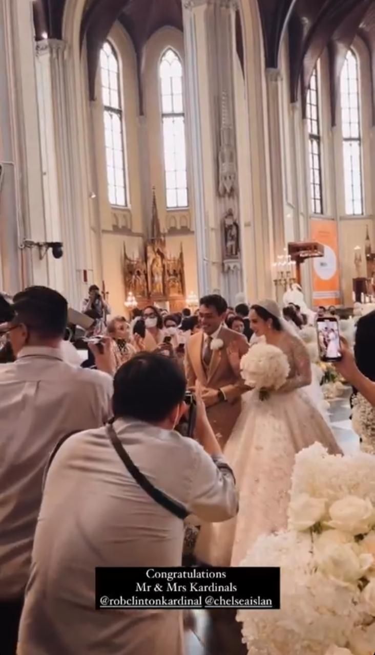 Momen Pemberkatan Chelsea Islan & Rob Clinton
