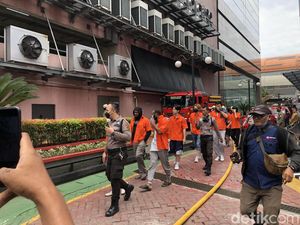 Kebakaran di Kemenkumham, WNA Tahanan Imigrasi Diungsikan ke Rumah Detensi Kebakaran di Kemenkumham, WNA Tahanan Imigrasi Diungsikan ke Rumah Detensi