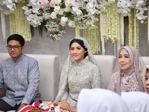 Momen Erina Jalani Pengajian Jelang Pernikahannya dengan Kaesang
