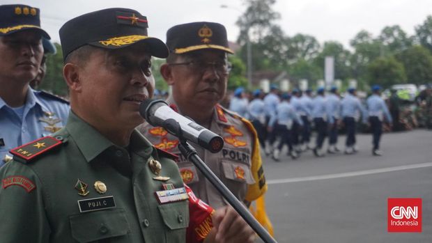 Apel gelar pasukan di Stadion Maguwoharjo, Sleman, Rabu (7/12).