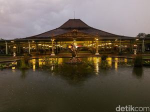 Serba-serbi Pura Mangkunegaran, Lokasi Tasyakuran Pernikahan Kaesang-Erina Serba-serbi Pura Mangkunegaran, Lokasi Tasyakuran Pernikahan Kaesang-Erina