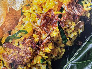 Resep Nasi Goreng Daun Mengkudu Khas Betawi yang Sedap Kaya Khasiat