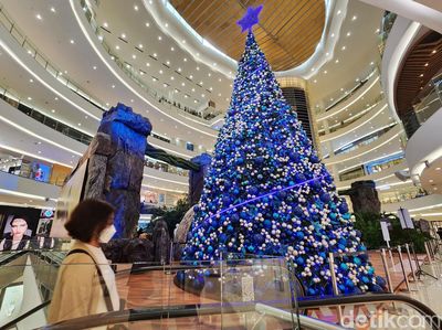 Semarak Natal Mulai Hiasi Pusat Perbelanjaan