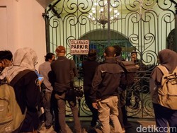 Malam-malam, Presiden Jokowi Datangi Puro Mangkunegaran