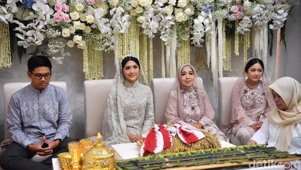 Momen Khidmat Semakan Al-Quran Awali Rangkaian Pernikahan Kaesang-Erina