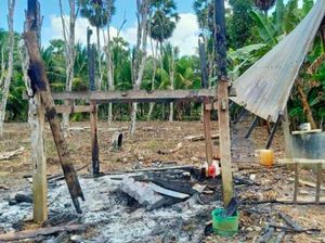 Teror Diduga Akibat Pilkades di Bone: 4 Rumah Warga Dibakar, 4 Dilempar OTK