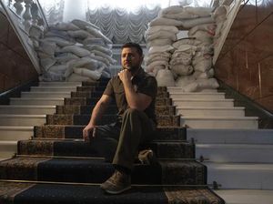 Zelensky Terpilih Jadi TIME Person of the Year 2022 Zelensky Terpilih Jadi TIME Person of the Year 2022