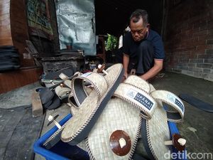 Kaisar Jepang Mau ke Borobudur, Jurnalis Curhat Sandal Upanat Tak Nyaman