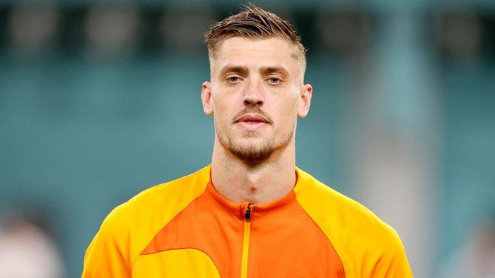 DOHA, QATAR - DECEMBER 03: Andries Noppert, Goalkeeper of Netherlands before the FIFA World Cup Qatar 2022 Round of 16 match between Netherlands and USA at Khalifa International Stadium on December 3, 2022 in Doha, Qatar.(Photo by Richard Sellers/Getty Images)