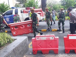 Akses Dibatasi, Water Barrier Terpasang di Lokasi Akad Nikah Kaesang-Erina