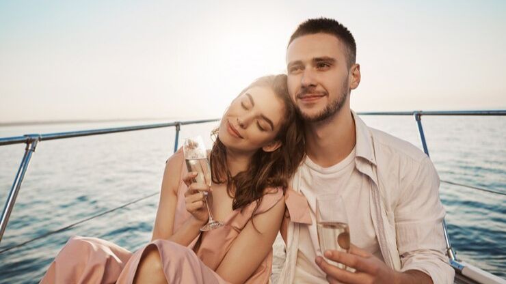 Cara menjadi diri sendiri dalam hubungan baru/Foto: Freepik.com/cookie_studio