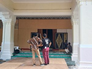 Dekorasi Tasyakuran Pernikahan Kaesang di Loji Gandrung Mulai Dipasang