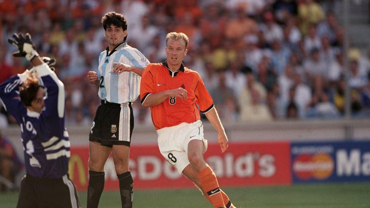 Dennis Bergkamp (kanan). Foto: PA Images via Getty Images/Michael Steele - EMPICS