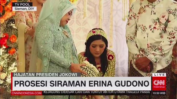 Siraman Erina Gudono