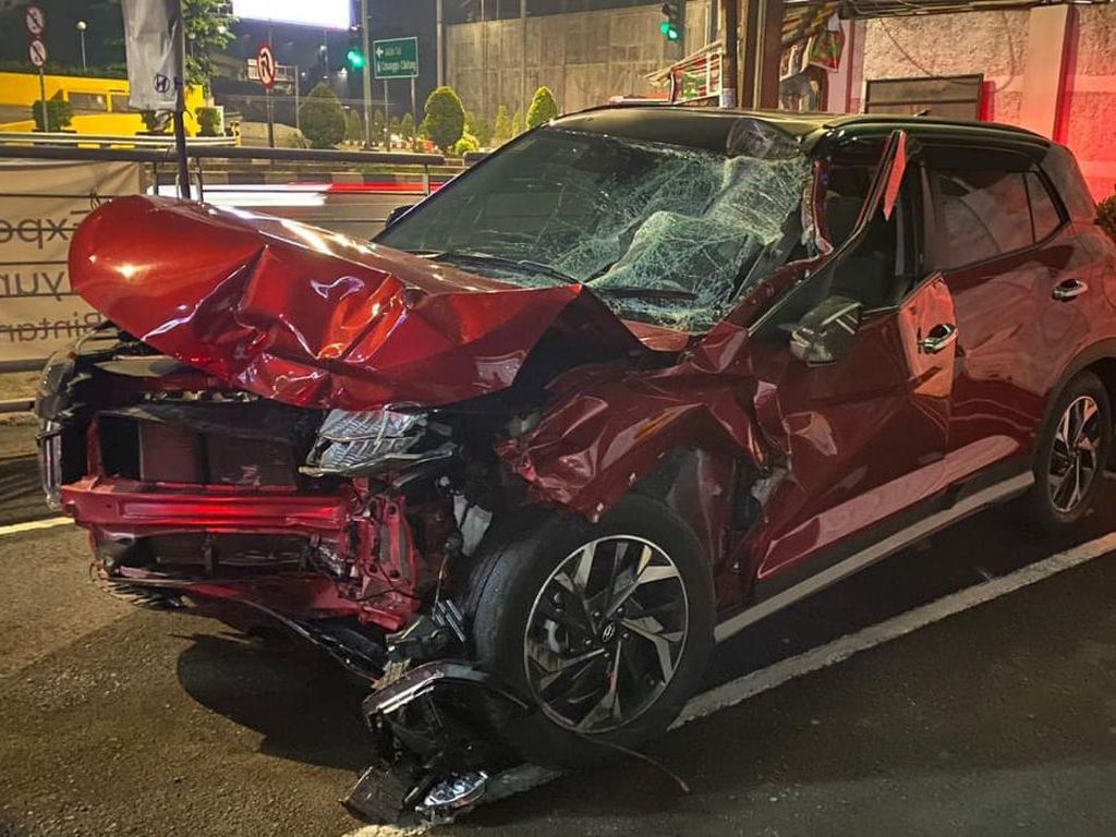 Hyundai Creta Rusak Parah Kecelakaan Diganti Baru, Gratis...Tis...Tis...Tis